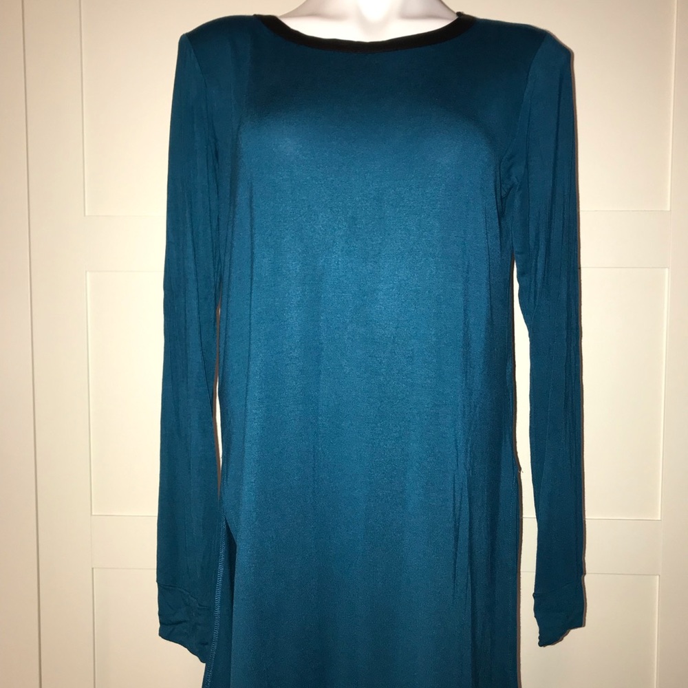 {BOGO} Loveappella Long Sleeve Teal Thumbhole Top